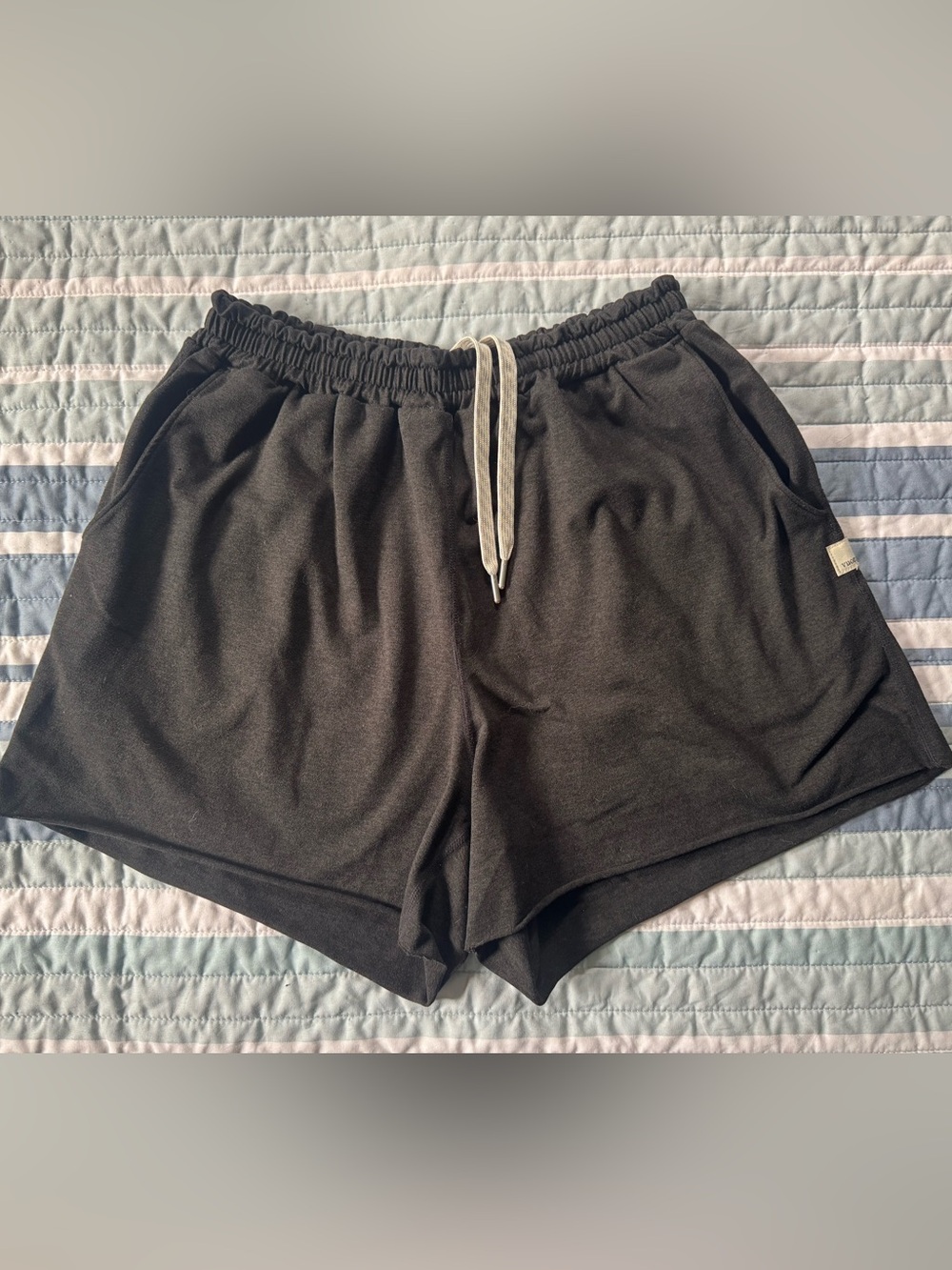 EUC Vuori Black Heather Boyfriend Short